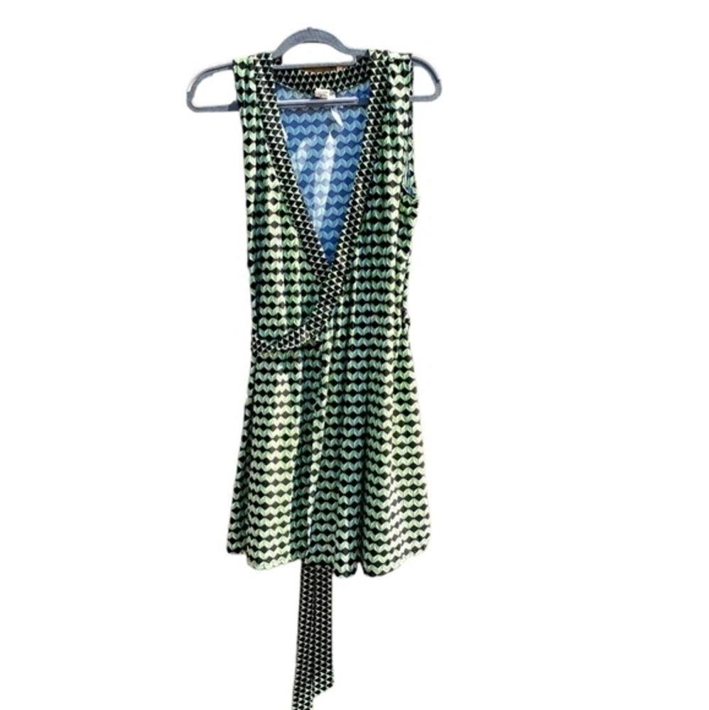 Kenneth Cole Graphic‎ Detail Wrap Silky Dress Medium